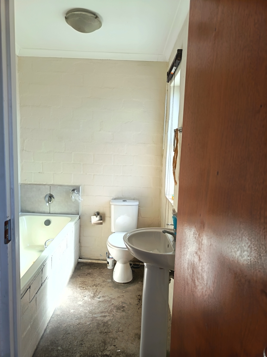 To Let 2 Bedroom Property for Rent in Fountain Village Western Cape